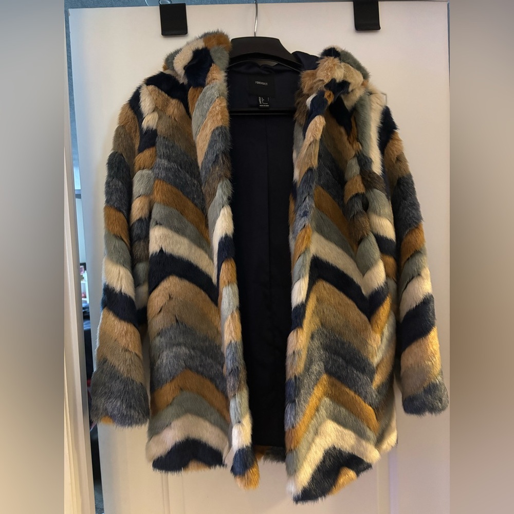Chevron Pattern Faux Fur Women's Puffer Jacket